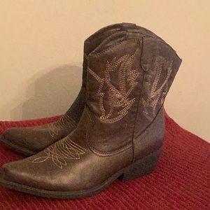 S. O. Western Cowgirl Boots in Brown with Tan Embroidery